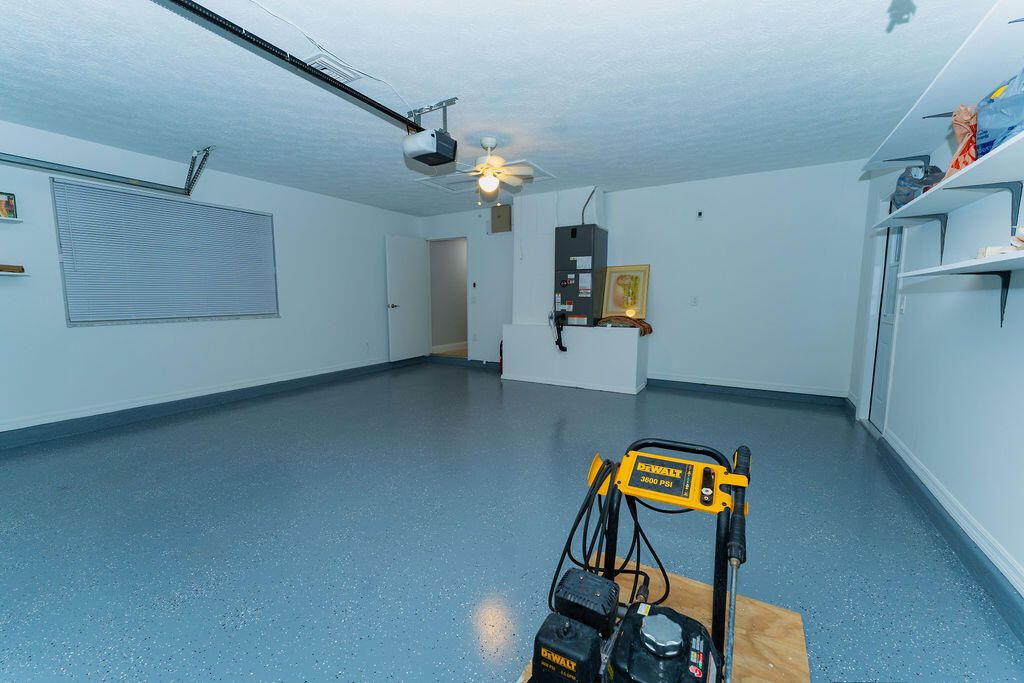 For Sale: $475,000 (4 beds, 2 baths, 1914 Square Feet)