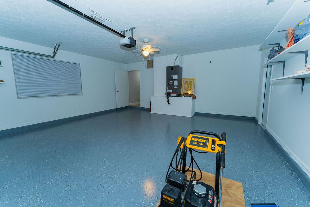 For Sale: $475,000 (4 beds, 2 baths, 1914 Square Feet)