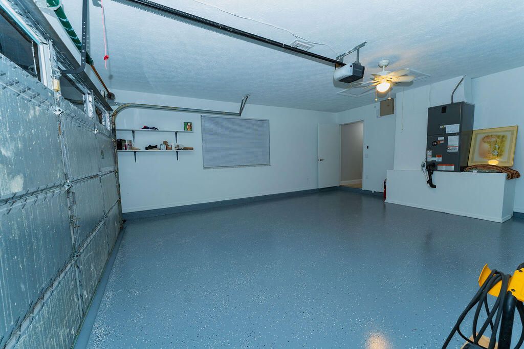 For Sale: $475,000 (4 beds, 2 baths, 1914 Square Feet)