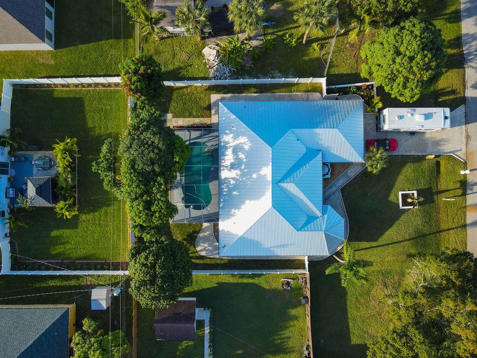 For Sale: $475,000 (4 beds, 2 baths, 1914 Square Feet)