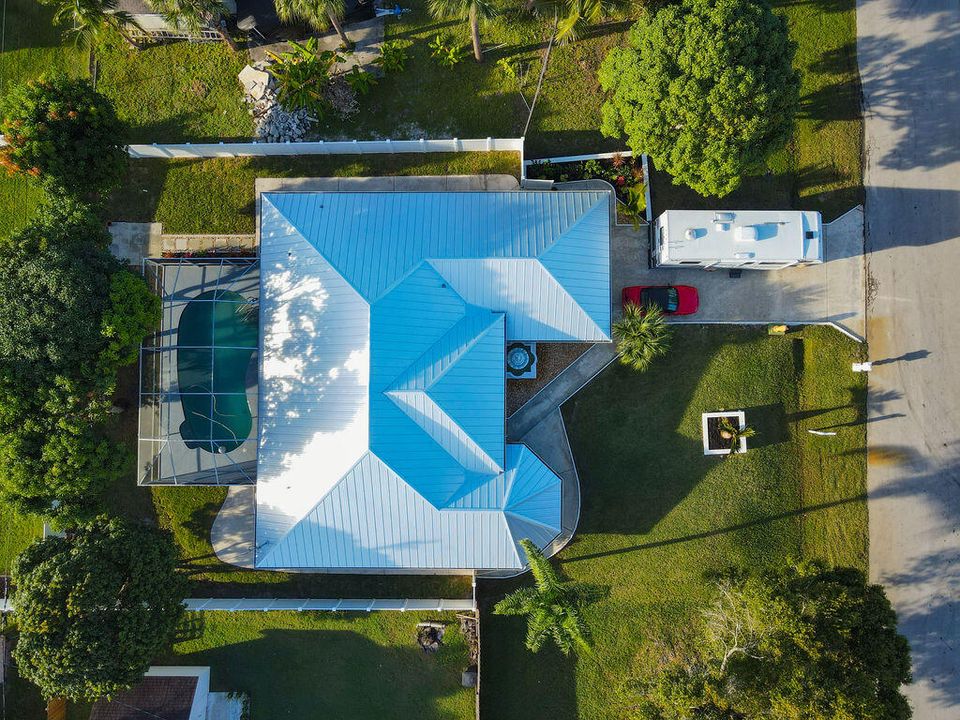 For Sale: $475,000 (4 beds, 2 baths, 1914 Square Feet)