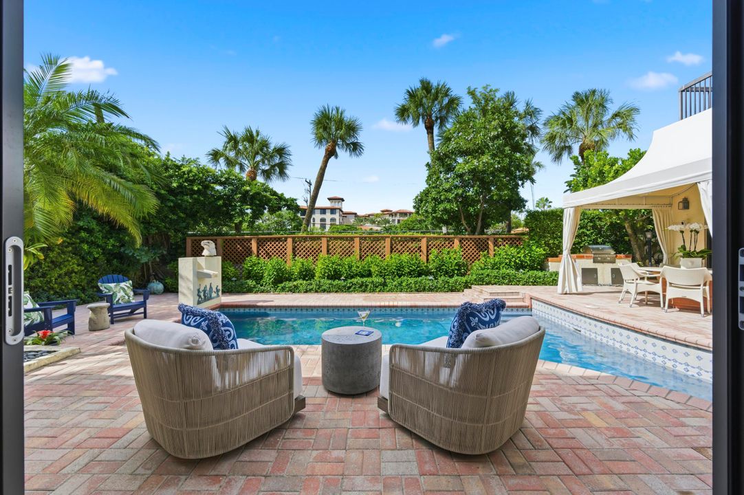 For Rent: $40,000 (3 beds, 4 baths, 2903 Square Feet)