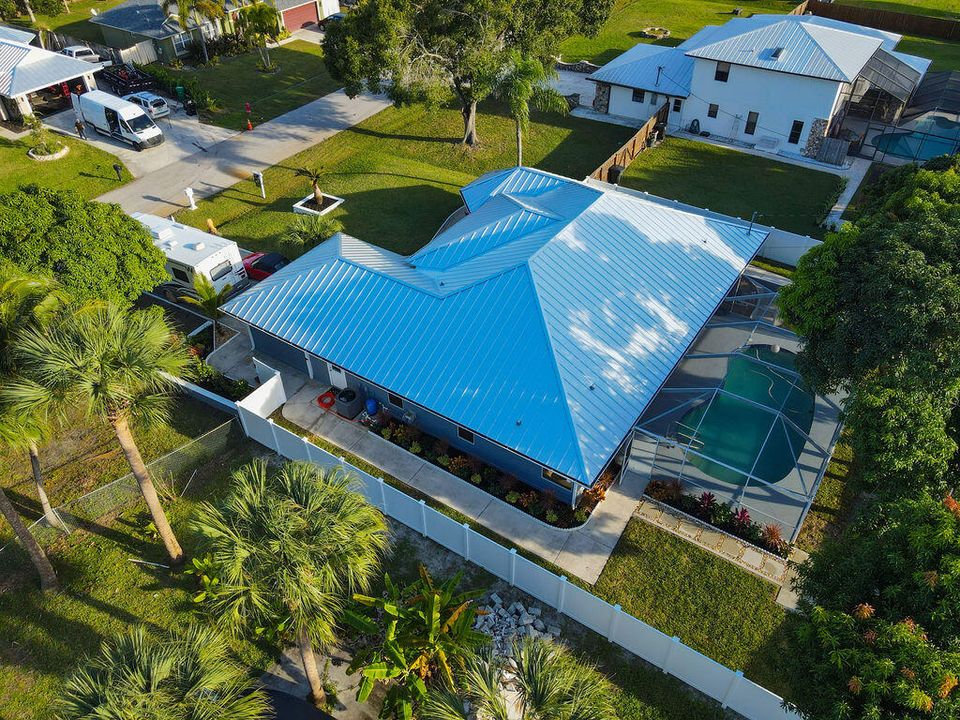 For Sale: $475,000 (4 beds, 2 baths, 1914 Square Feet)