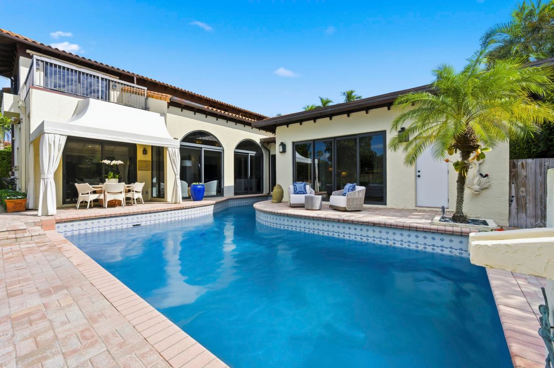 For Rent: $40,000 (3 beds, 4 baths, 2903 Square Feet)