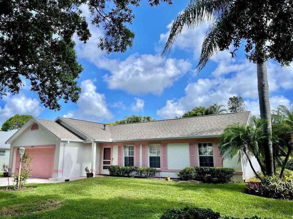 For Sale: $365,000 (3 beds, 2 baths, 1484 Square Feet)