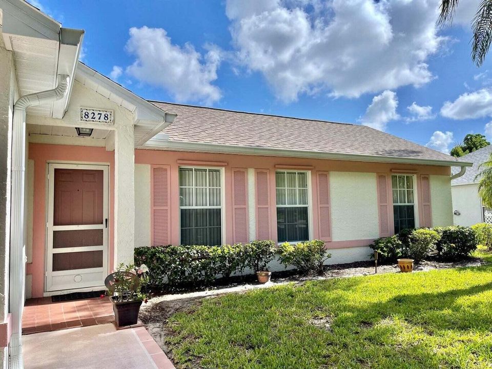 For Sale: $365,000 (3 beds, 2 baths, 1484 Square Feet)