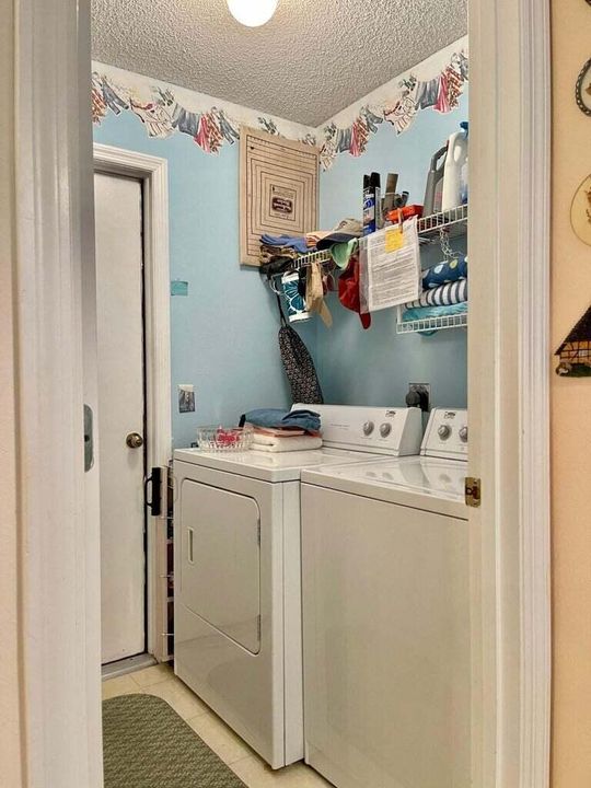 For Sale: $365,000 (3 beds, 2 baths, 1484 Square Feet)