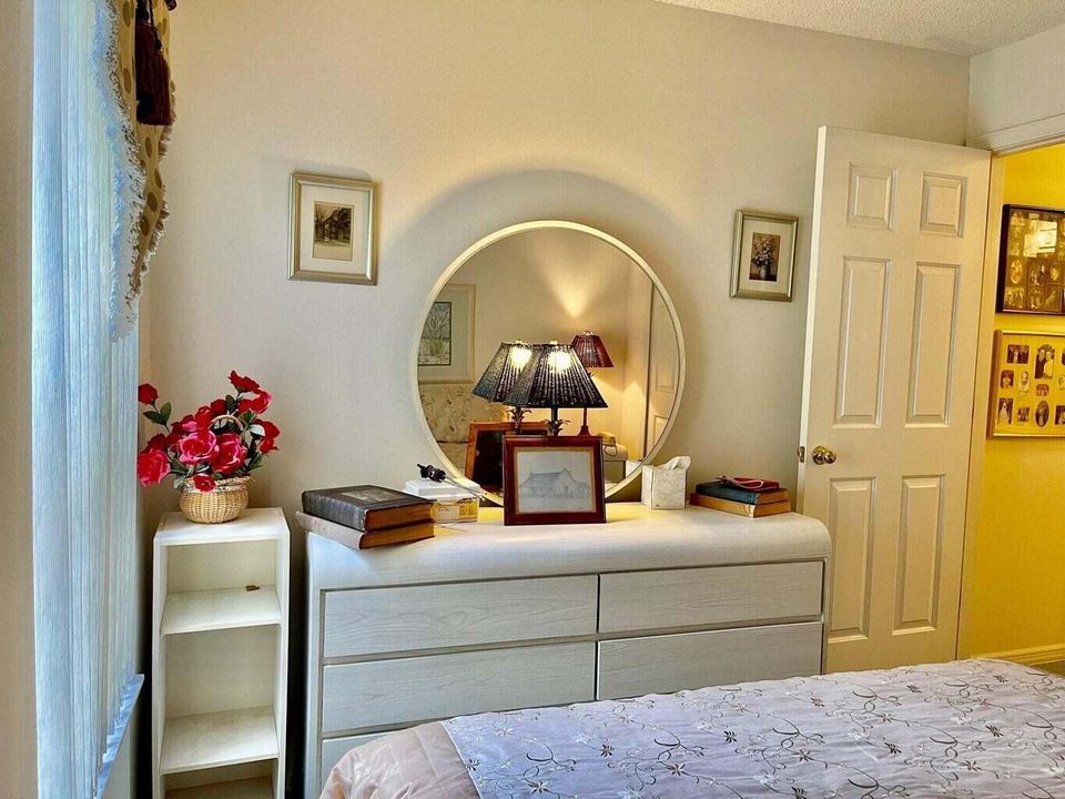 For Sale: $365,000 (3 beds, 2 baths, 1484 Square Feet)