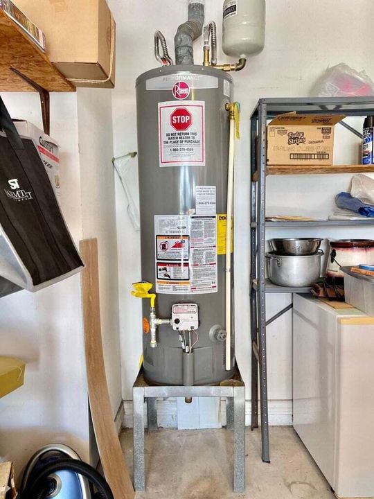 For Sale: $365,000 (3 beds, 2 baths, 1484 Square Feet)