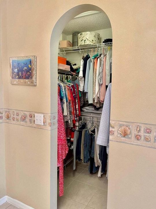 For Sale: $365,000 (3 beds, 2 baths, 1484 Square Feet)