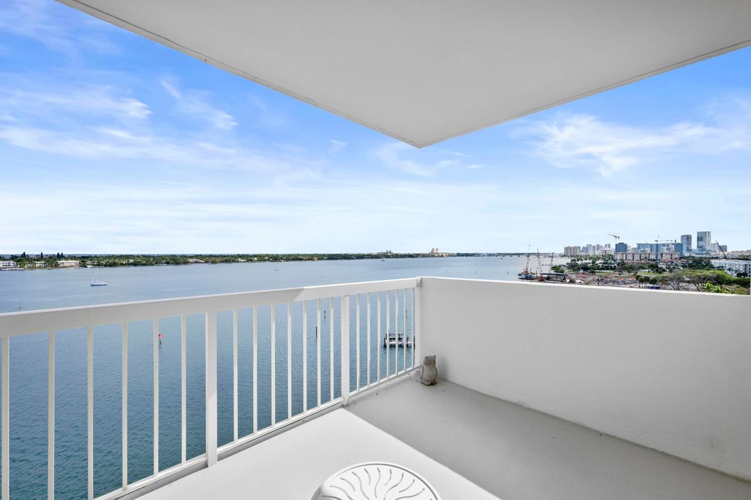 For Sale: $1,500,000 (2 beds, 2 baths, 1480 Square Feet)