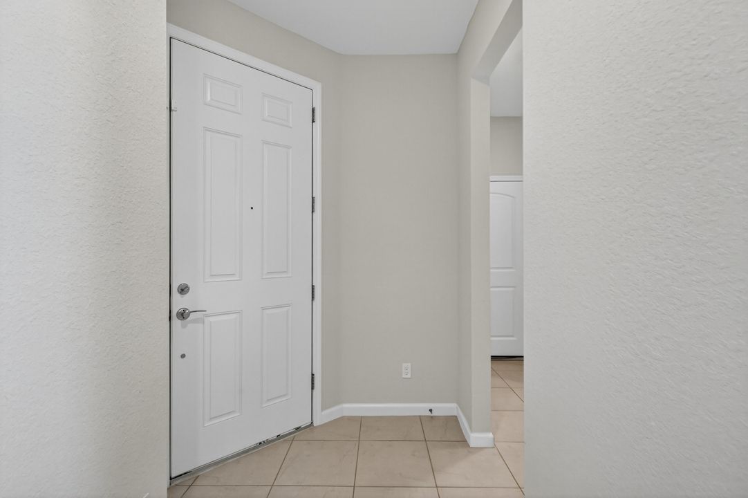 En Venta: $425,000 (2 camas, 2 baños, 1559 Pies cuadrados)