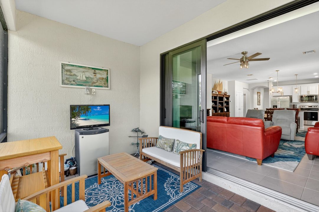 En Venta: $425,000 (2 camas, 2 baños, 1559 Pies cuadrados)