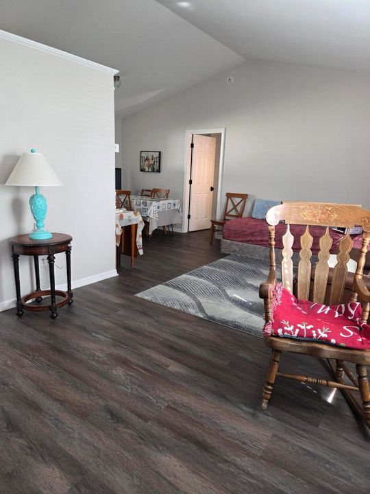 For Sale: $365,000 (3 beds, 2 baths, 1484 Square Feet)