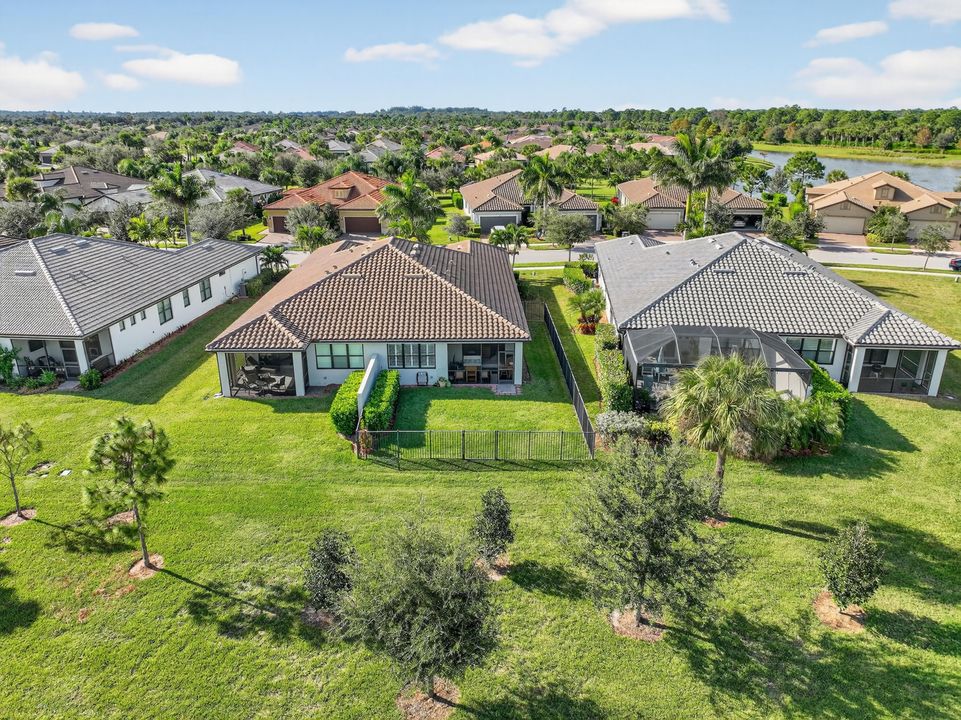 En Venta: $425,000 (2 camas, 2 baños, 1559 Pies cuadrados)