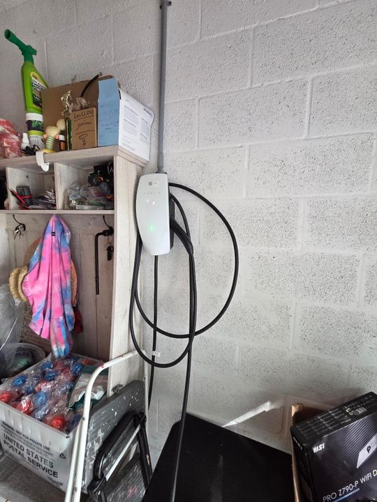 For Sale: $365,000 (3 beds, 2 baths, 1484 Square Feet)