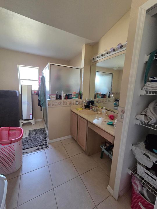 For Sale: $365,000 (3 beds, 2 baths, 1484 Square Feet)