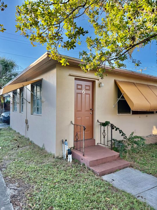 For Rent: $1,495 (1 beds, 1 baths, 580 Square Feet)