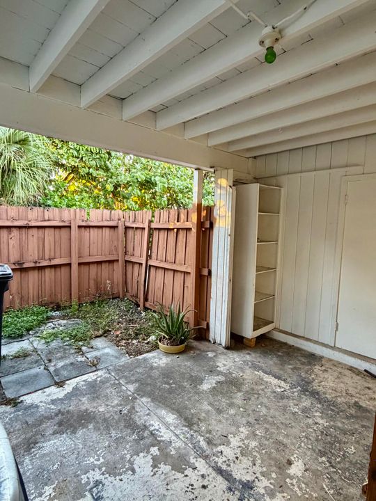 For Rent: $1,495 (1 beds, 1 baths, 580 Square Feet)