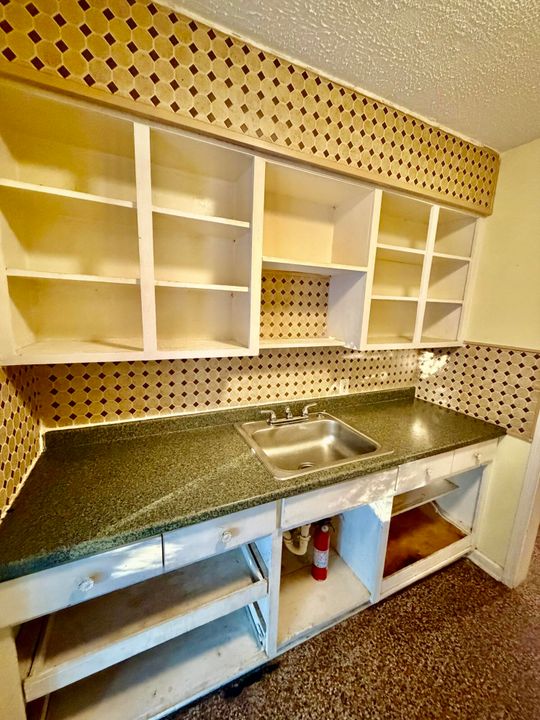 For Rent: $1,495 (1 beds, 1 baths, 580 Square Feet)