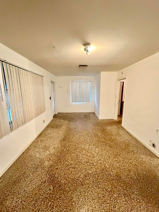 For Rent: $1,495 (1 beds, 1 baths, 580 Square Feet)