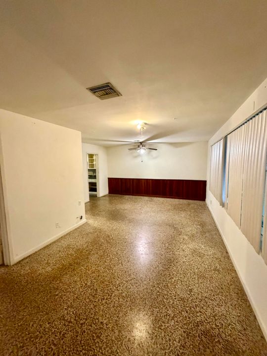 For Rent: $1,495 (1 beds, 1 baths, 580 Square Feet)