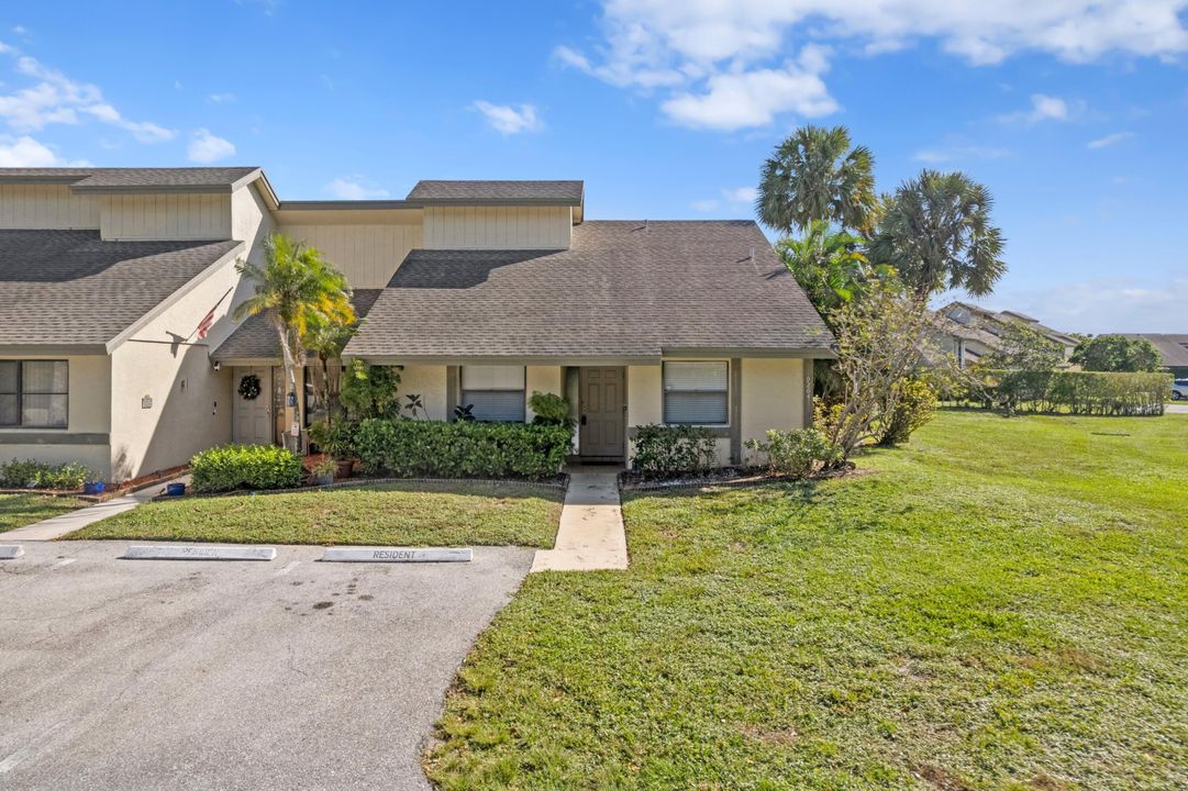 En Renta: $2,345 (2 camas, 2 baños, 1279 Pies cuadrados)