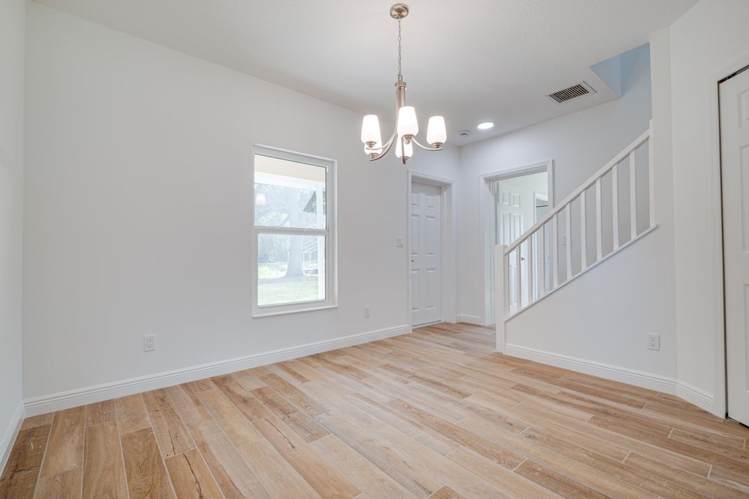 For Sale: $489,900 (4 beds, 3 baths, 1867 Square Feet)