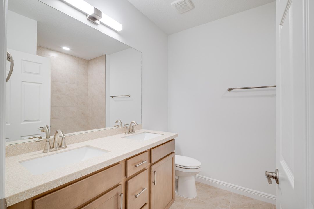 For Sale: $489,900 (4 beds, 3 baths, 1867 Square Feet)