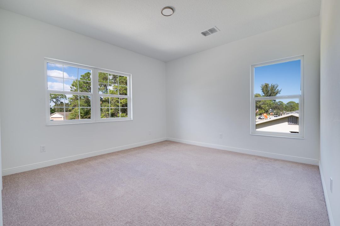 For Sale: $489,900 (4 beds, 3 baths, 1867 Square Feet)