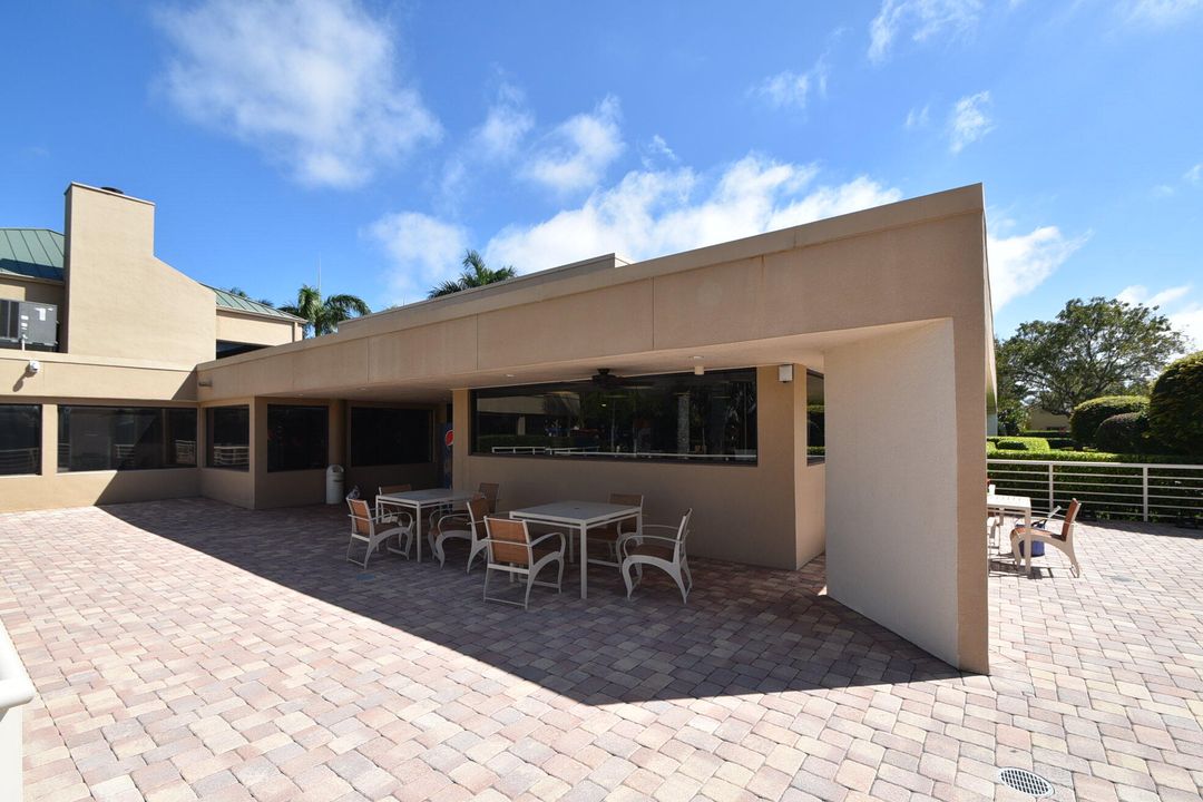 For Sale: $1,200,000 (4 beds, 3 baths, 2505 Square Feet)