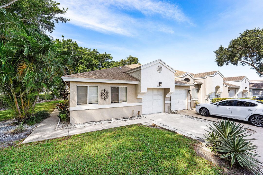 For Sale: $439,000 (2 beds, 2 baths, 1339 Square Feet)