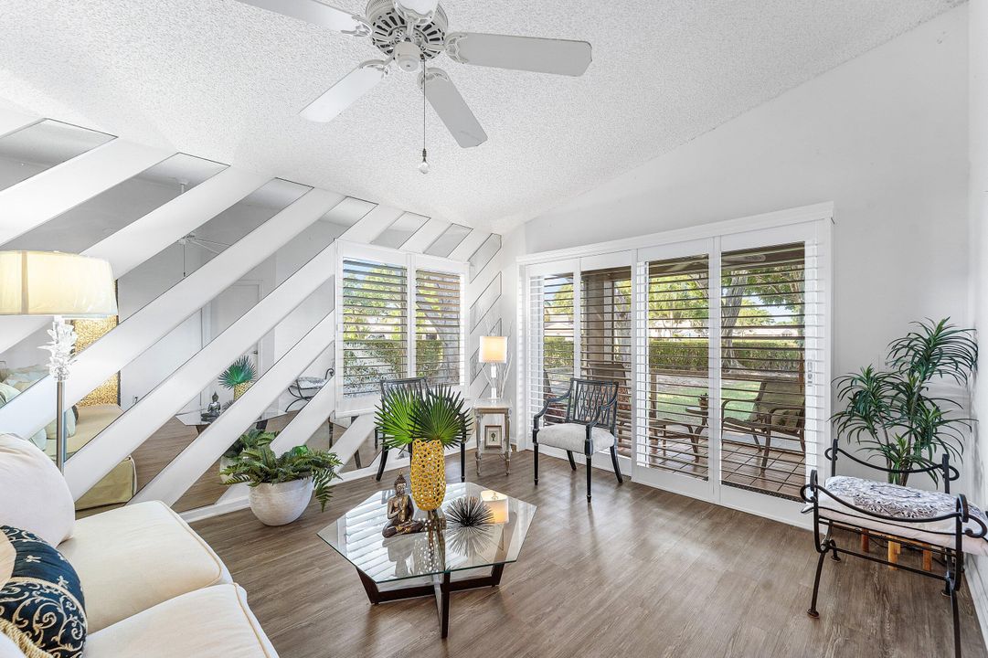 For Sale: $439,000 (2 beds, 2 baths, 1339 Square Feet)