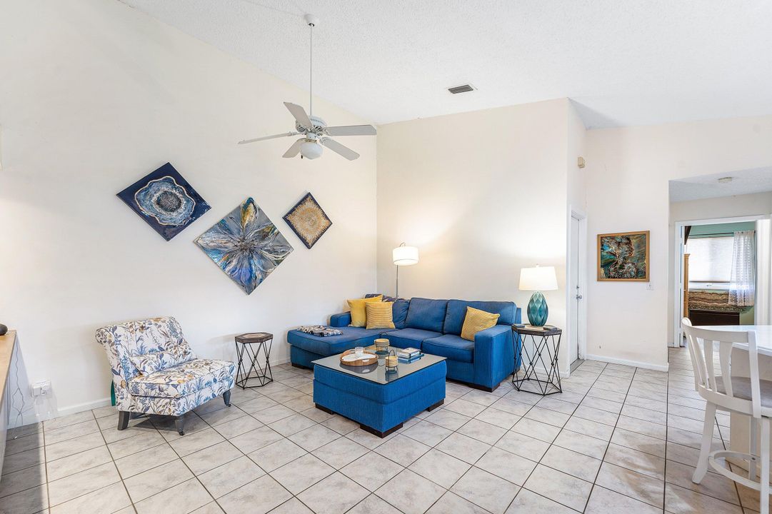 For Sale: $439,000 (2 beds, 2 baths, 1339 Square Feet)