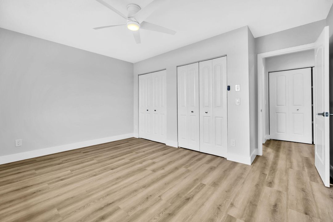 合同活跃: $1,250,000 (4 贝兹, 4 浴室, 3233 平方英尺)