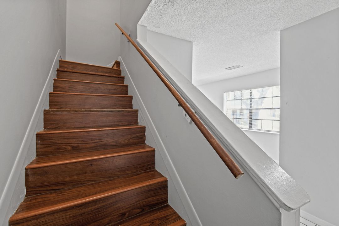 For Rent: $2,250 (2 beds, 1 baths, 1056 Square Feet)