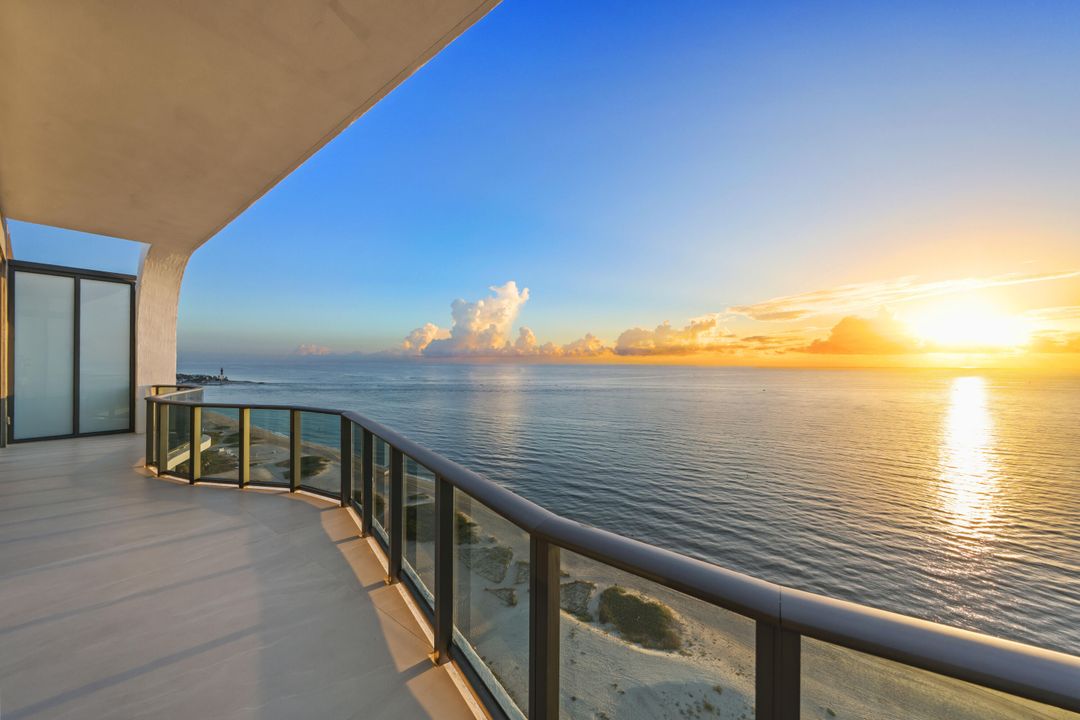 For Sale: $5,450,000 (4 beds, 4 baths, 3300 Square Feet)