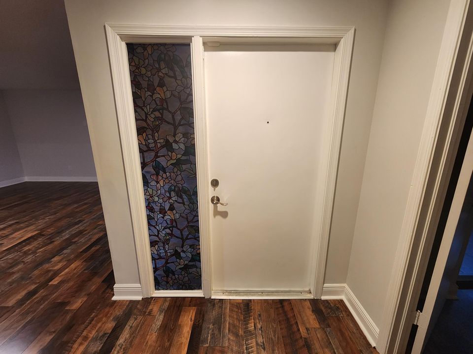 Active With Contract: $2,300 (2 beds, 2 baths, 1243 Square Feet)