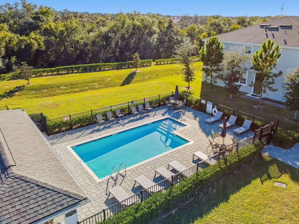 For Sale: $365,000 (3 beds, 2 baths, 1892 Square Feet)