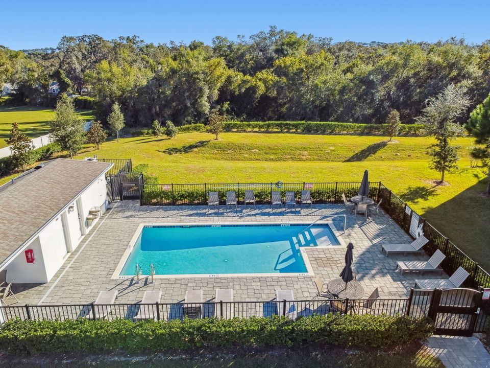 For Sale: $365,000 (3 beds, 2 baths, 1892 Square Feet)