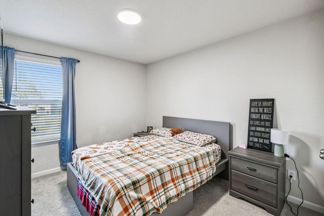 For Sale: $365,000 (3 beds, 2 baths, 1892 Square Feet)