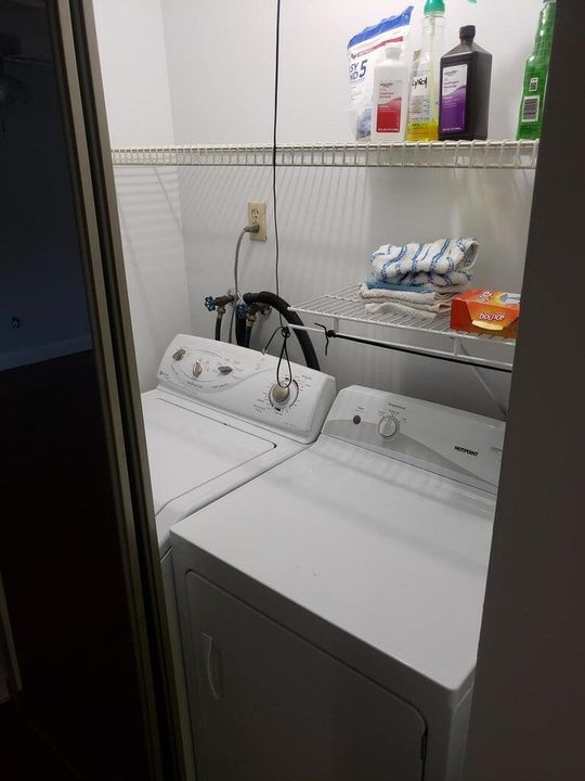 Active With Contract: $2,300 (2 beds, 2 baths, 1243 Square Feet)