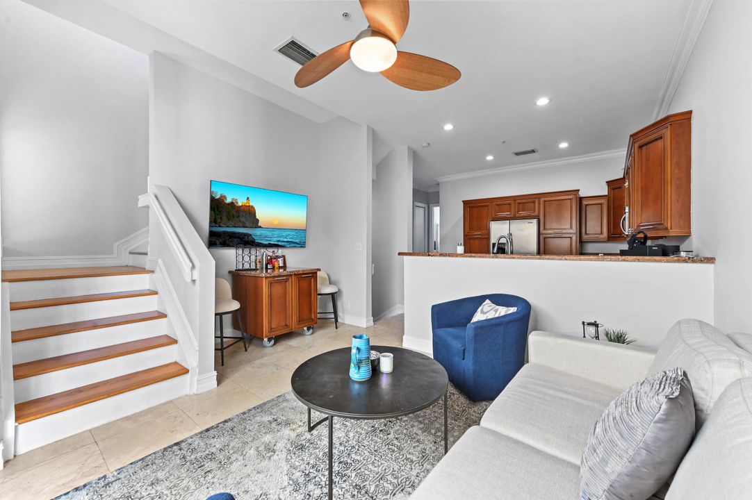 For Sale: $895,000 (3 beds, 3 baths, 1757 Square Feet)