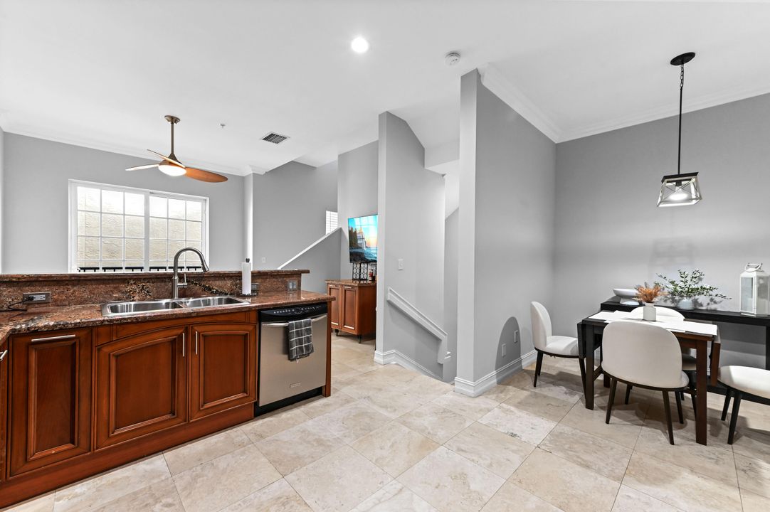 For Sale: $895,000 (3 beds, 3 baths, 1757 Square Feet)