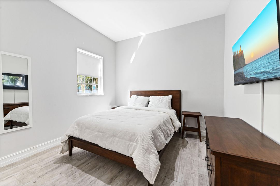 For Sale: $895,000 (3 beds, 3 baths, 1757 Square Feet)