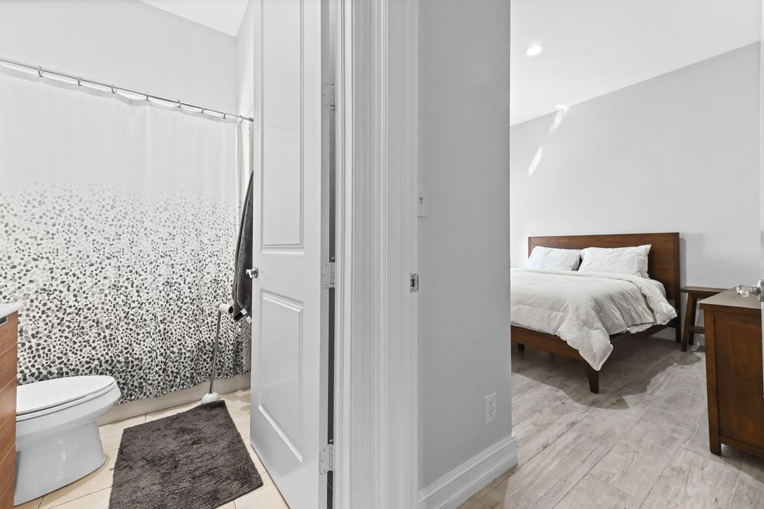 For Sale: $895,000 (3 beds, 3 baths, 1757 Square Feet)