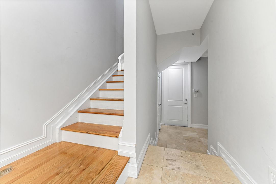 For Sale: $895,000 (3 beds, 3 baths, 1757 Square Feet)