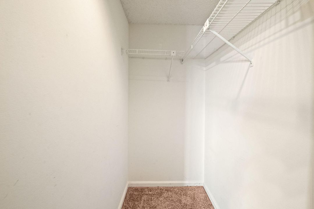 For Sale: $164,000 (2 beds, 2 baths, 1170 Square Feet)