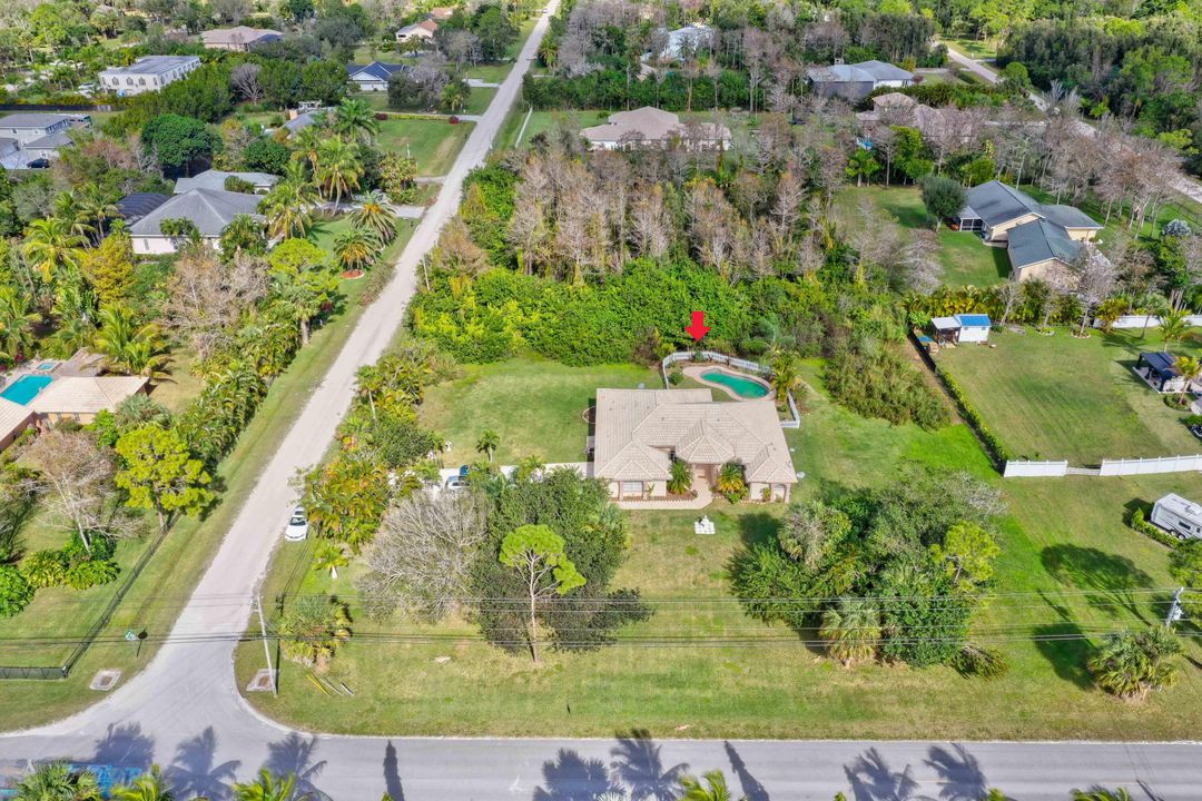 For Sale: $1,189,000 (4 beds, 2 baths, 2500 Square Feet)