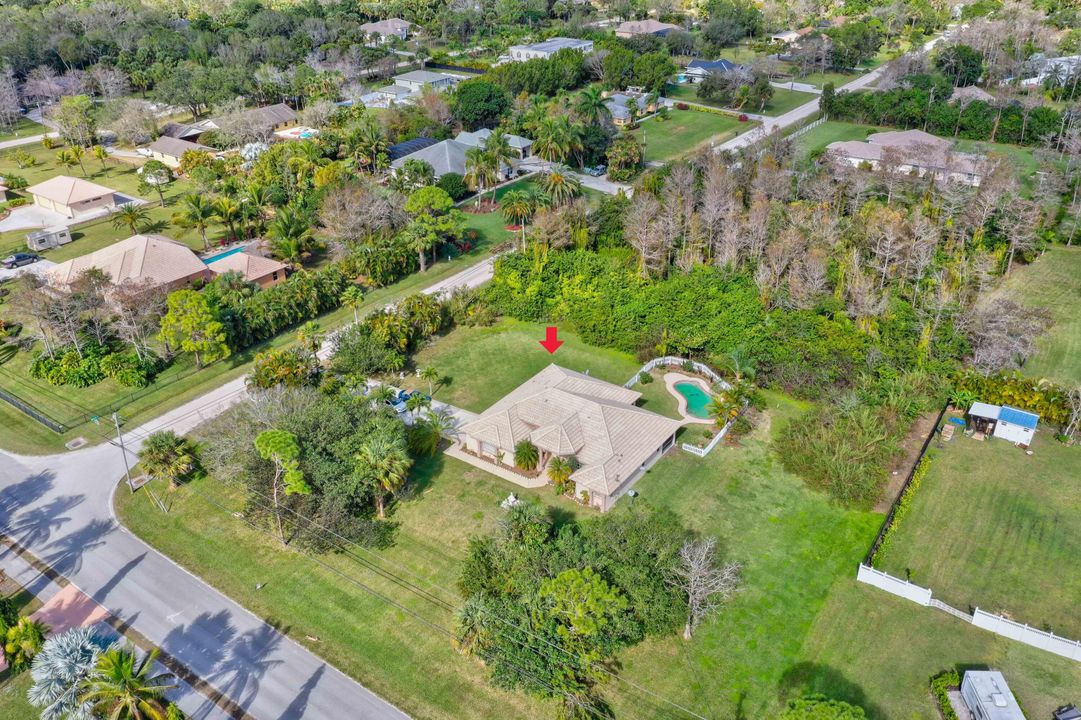 For Sale: $1,189,000 (4 beds, 2 baths, 2500 Square Feet)